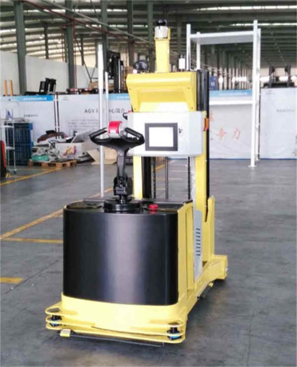 AGV无处叉车