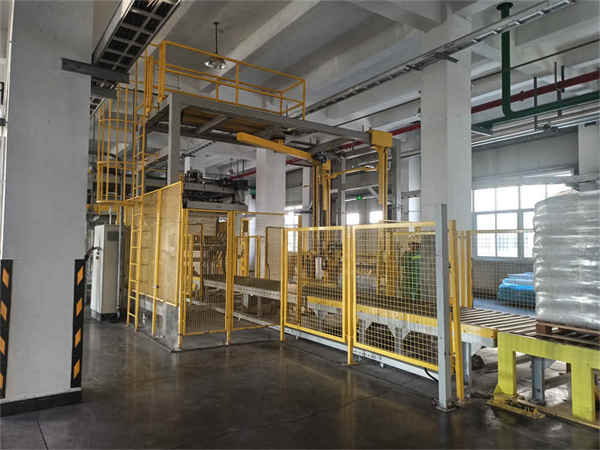 ZL1800FZ-PL 转臂拉伸膜包装机