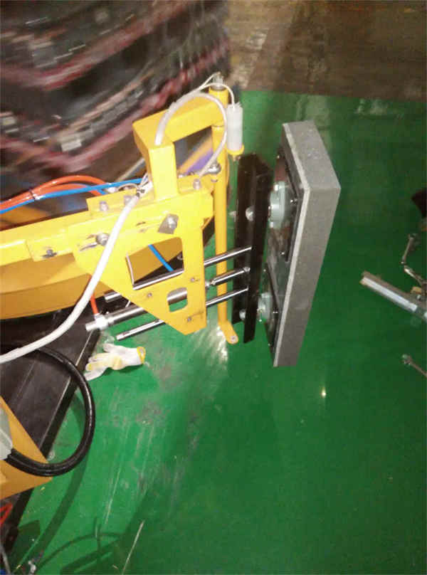 T1650FZ 全自动托盘包装机