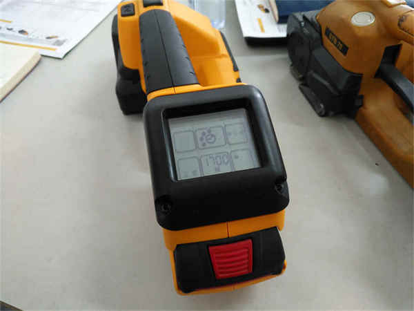 半自动提手式捆扎机