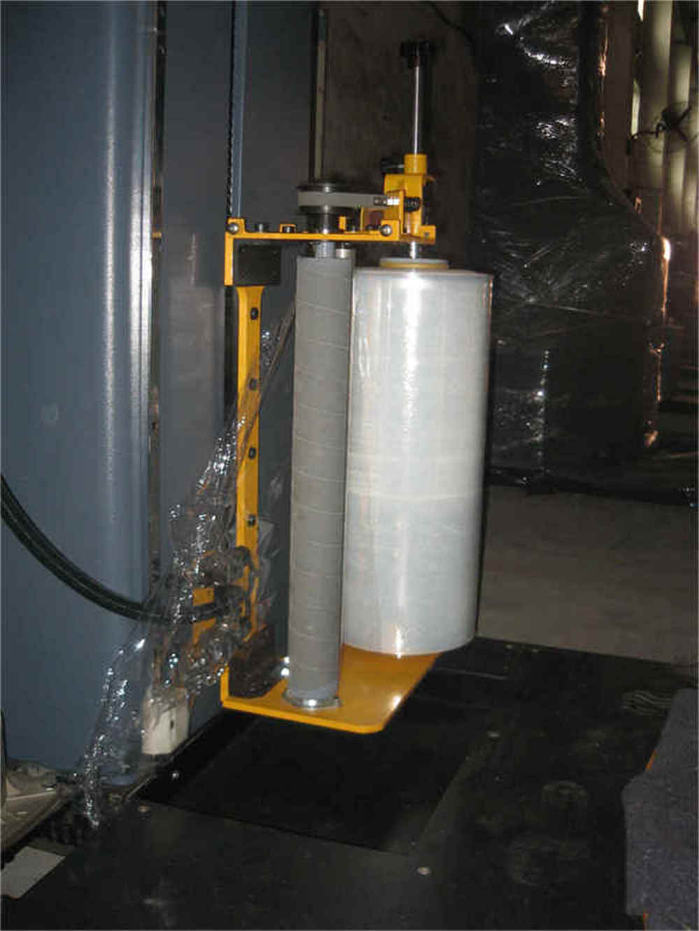 半自动托盘包装机