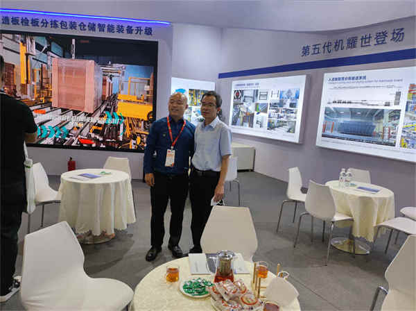 Full Automatic Online Lenthen Paper Corner Pallet Wrapping Machine Full Automatic Online Lenthen Paper Corner Pallet Wrapping Machine