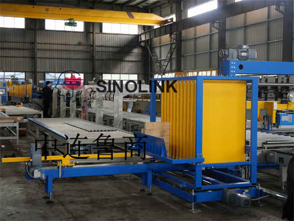 Automatic Clip Type Color Steel Tile (Profile Plate) Building Materials Wooden Blocks Strapping System Automatic Clip Type Color Steel Tile (Profile Plate) Building Materials Wooden Blocks Strapping System