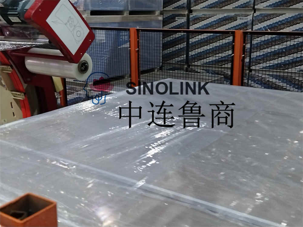 自动六面预紧式包裹机，用于板块建筑材料